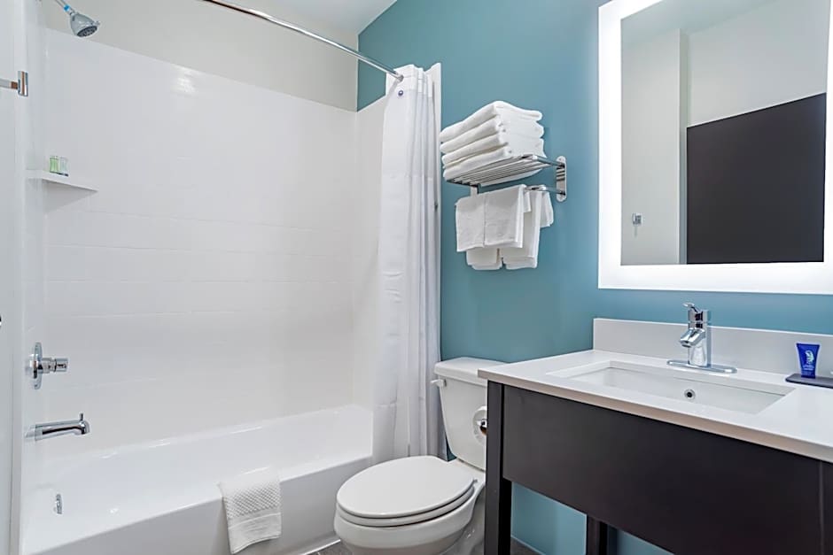 Sleep Inn & Suites