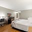 Red Roof Inn & Suites Newnan