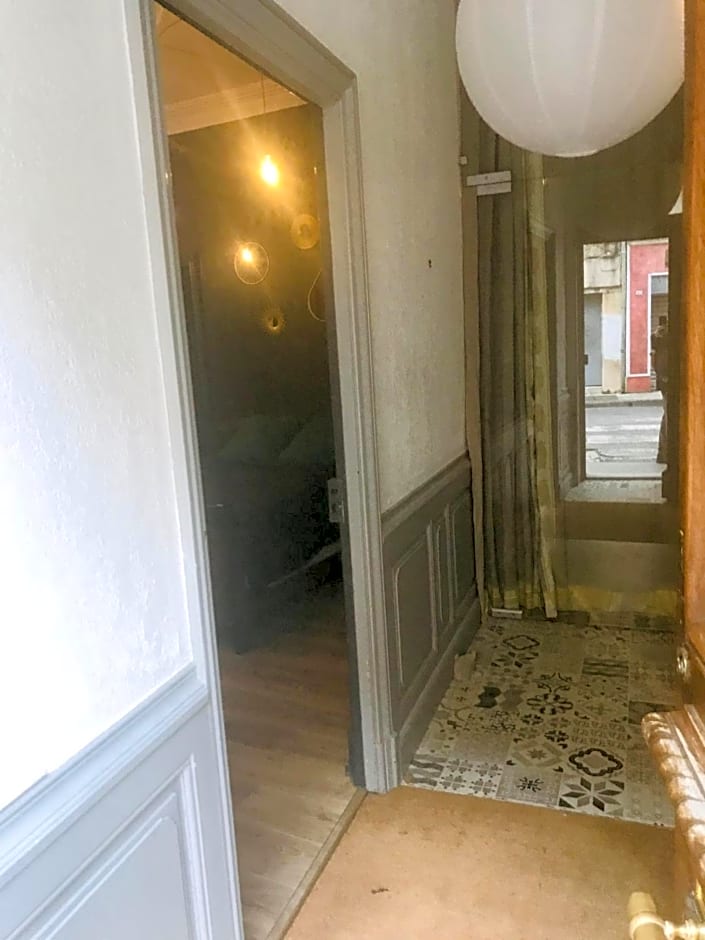 Chambre privée totalement indépendante au c¿ur de la ville