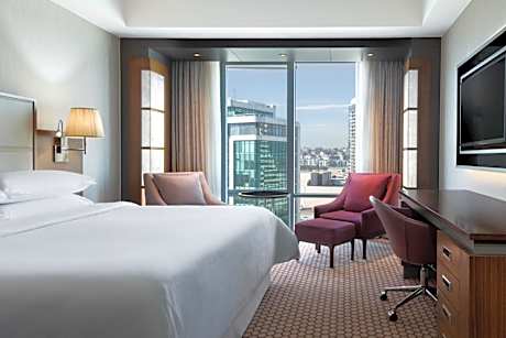 Club King Room
