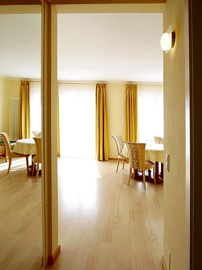 Photo 1 of 11 of Junior Suite, Lake View, Balcony