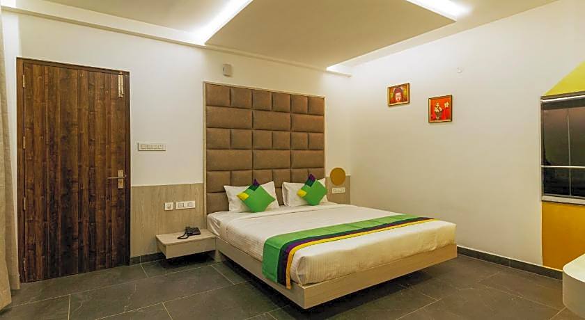 Itsy Hotels Silver Keys