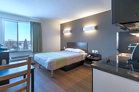 Queen Room - Disability Access - Roll in Shower