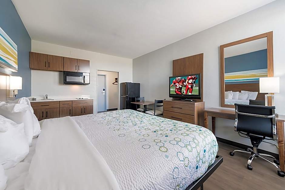 HomeTowne Studios Newport News - Hampton West