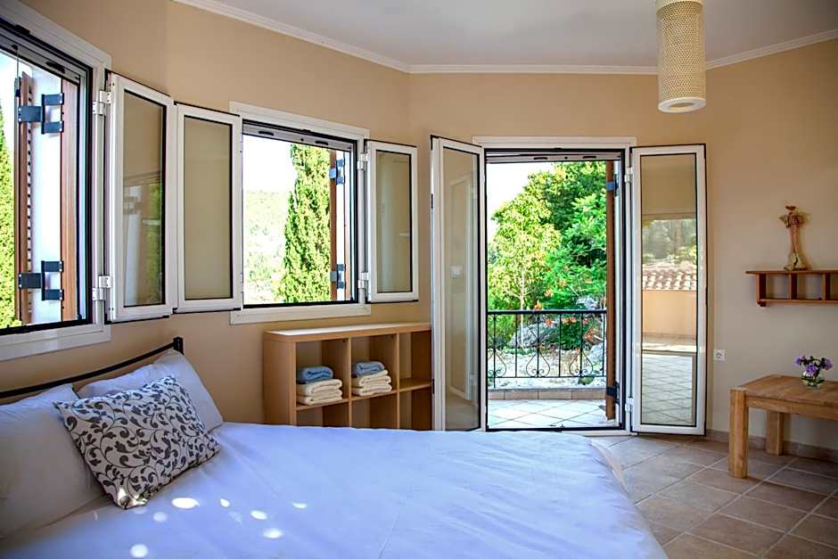 Villa Victoria - 3 Bedroom Villa With a Private Pool