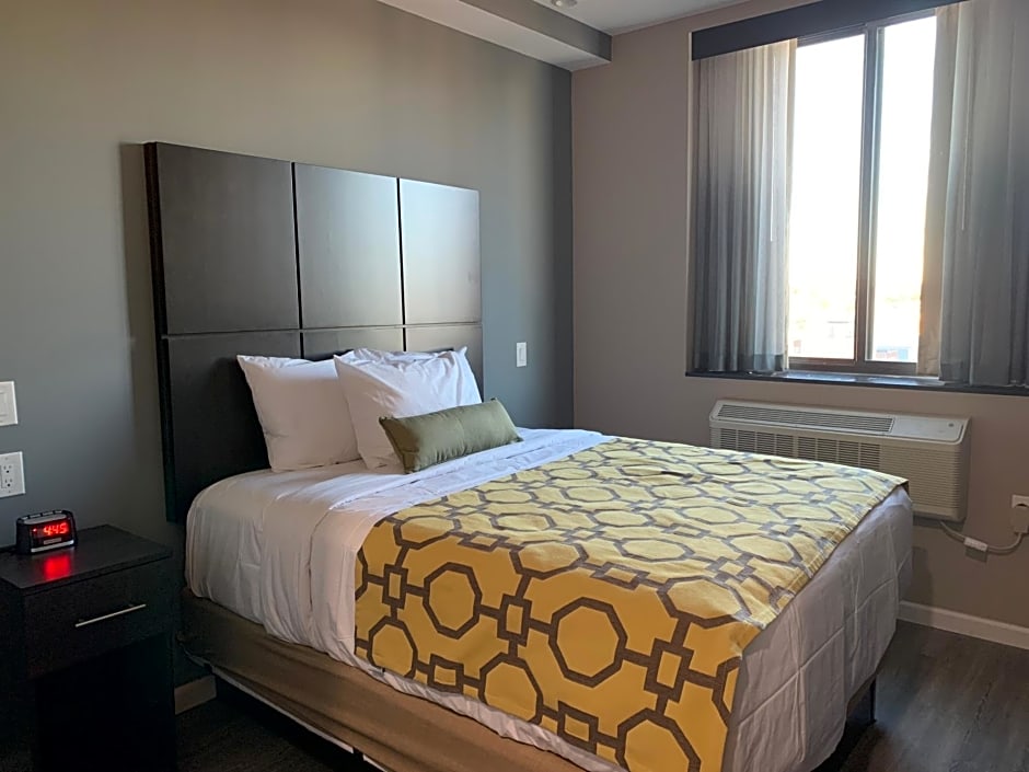 Voyage Hotel