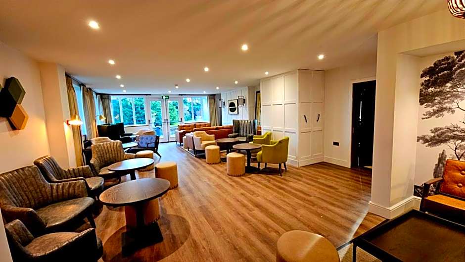 Great Hallingbury Manor