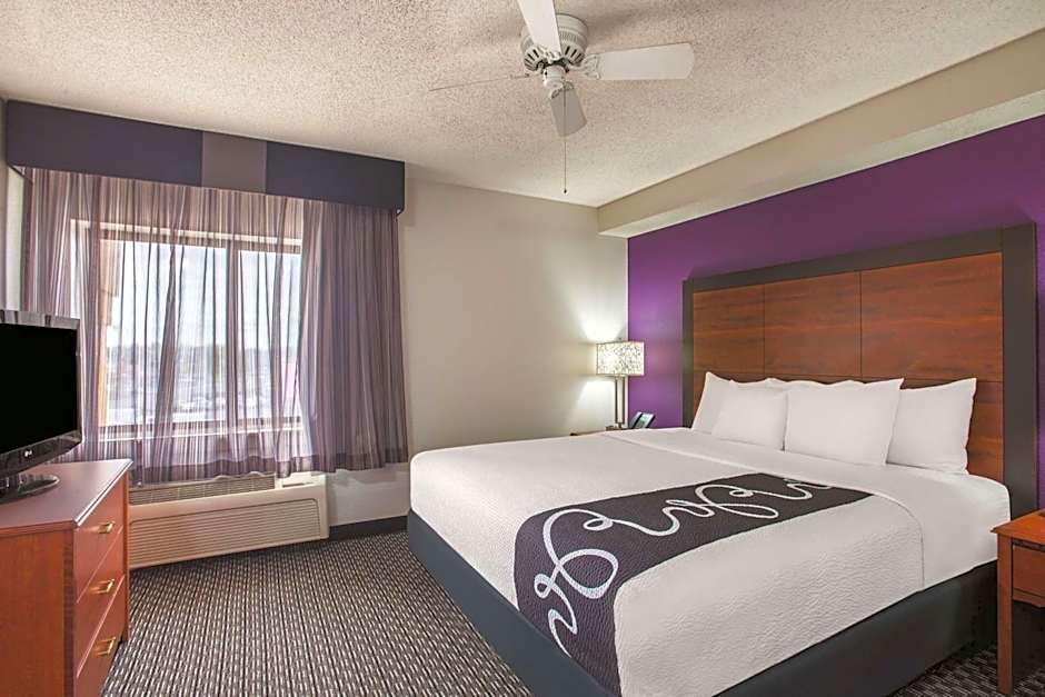 La Quinta Inn & Suites by Wyndham San Marcos