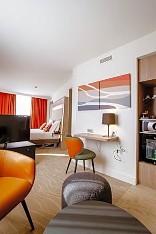 Suite with Double Bed and Double Sofa