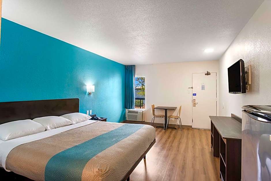 Motel 6-Lexington, KY - Airport