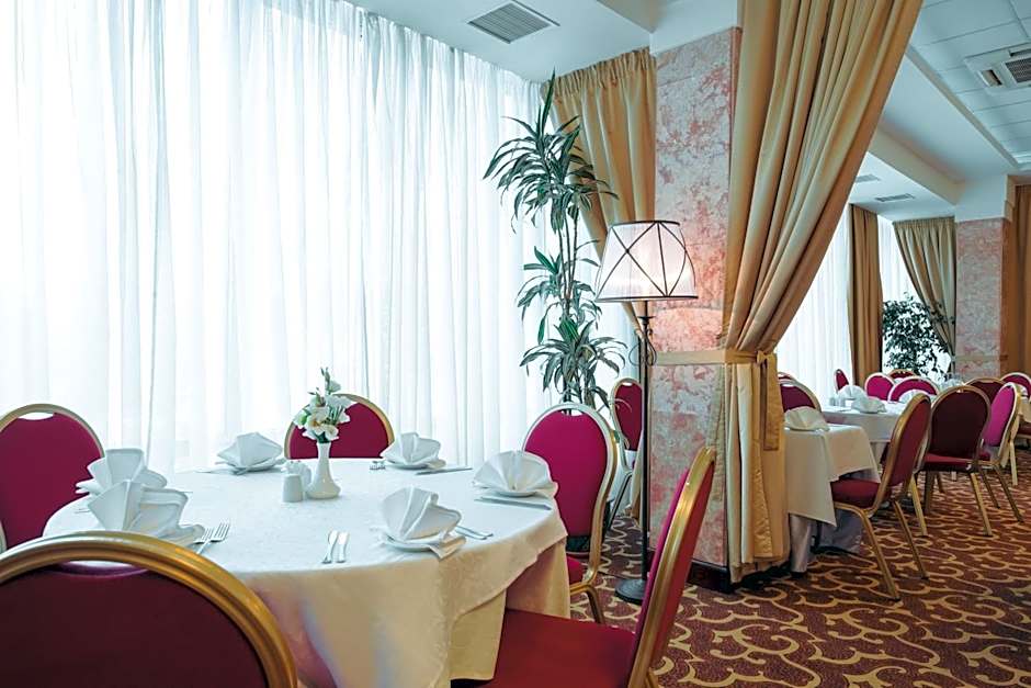 Premier Hotel Rus