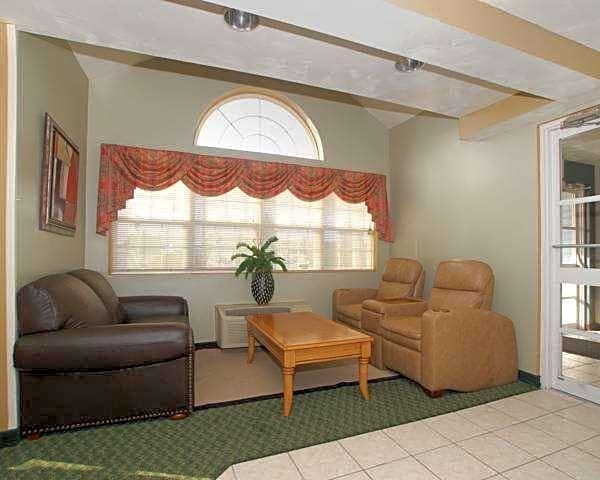 Knights Inn & Suites St. Clairsville