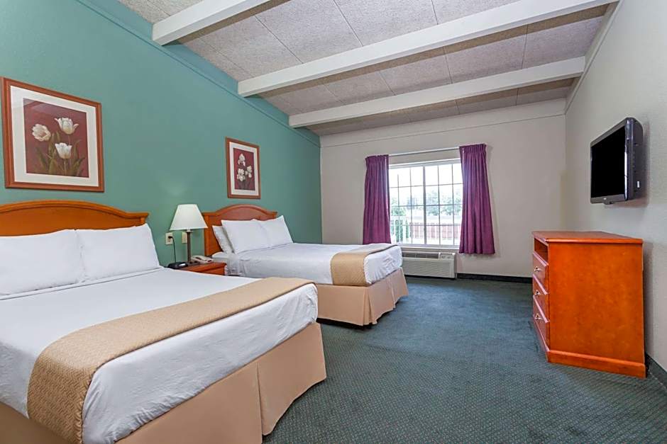 Days Inn & Suites by Wyndham Lexington
