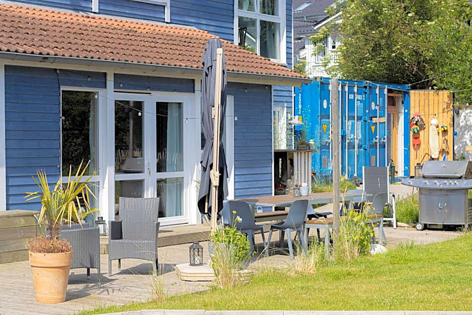 Hostel oder Ferienwohnung 1-16 Personen im BLAUEN HAUS