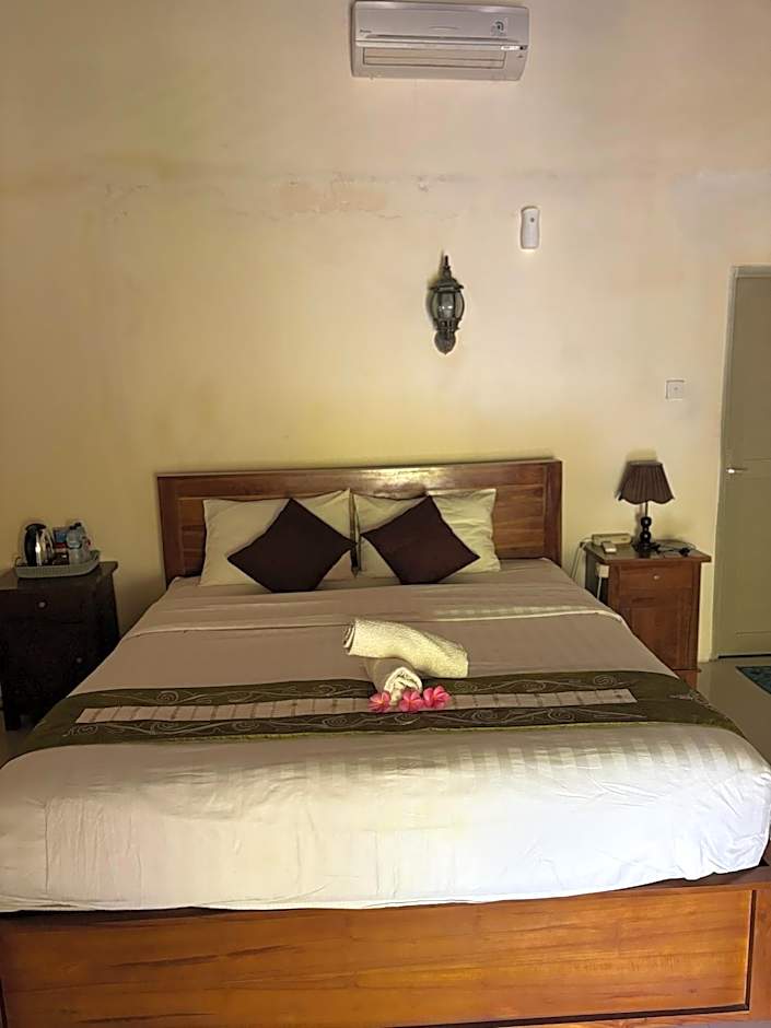 Kubu Artha Bungalow Nusa Penida