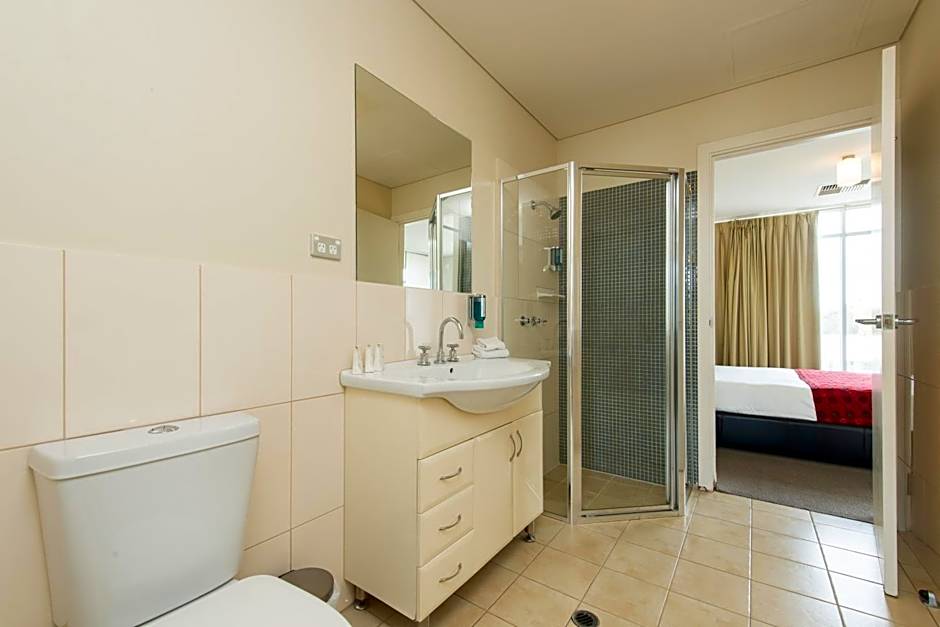 Mawson Lakes Hotel