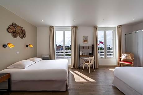 Deluxe Quadruple Room