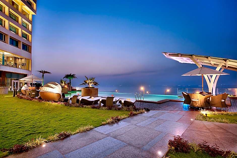 Hotel Novotel Visakhapatnam Varun Beach - - An AccorHotels Brand