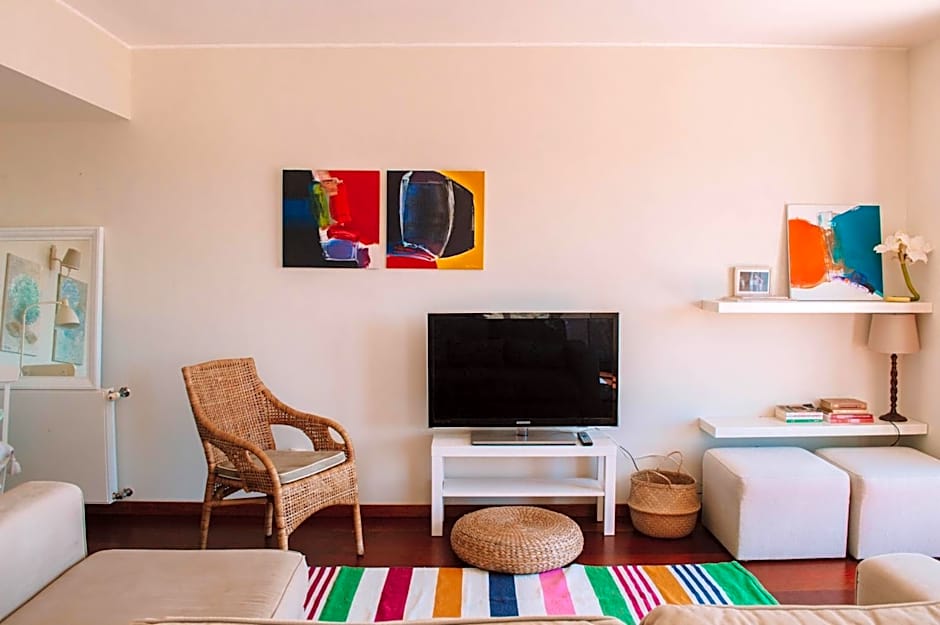 Just like Home - Number 8 em Quinta das Mineirinhas