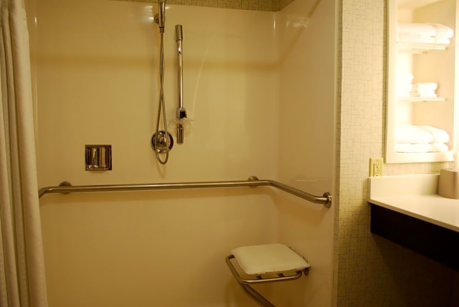 Holiday Inn Express Hotel & Suites Kingsport-Meadowview I-26, an IHG Hotel