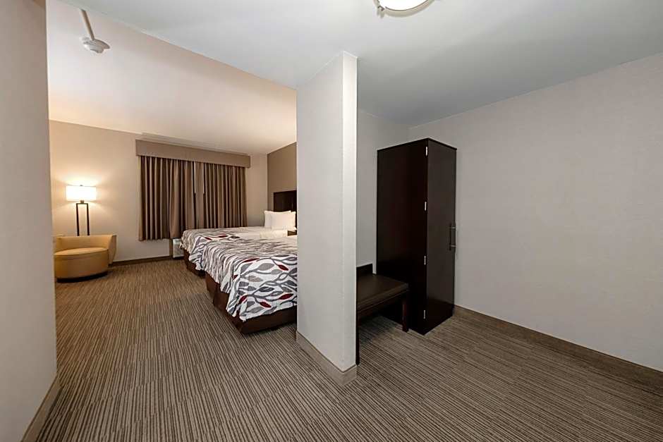 Red Roof Inn & Suites Newburgh - Stewart Airport