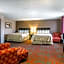 Quality Inn & Suites West Bend