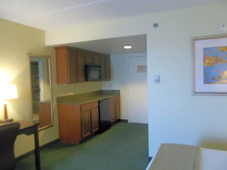 Holiday Inn Express Indianapolis Airport By IHG