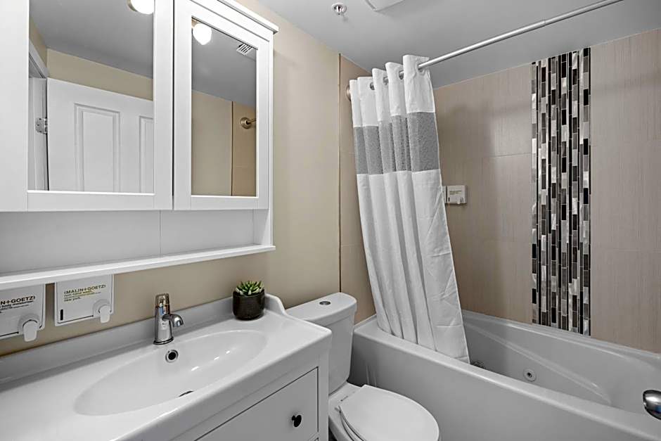 Alpenglow Lodge Two Bedroom Apartment by MVA