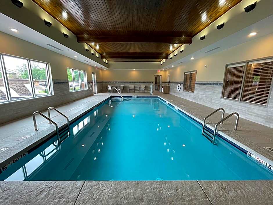 Holiday Inn Express and Suites Ft. Smith Airport By IHG