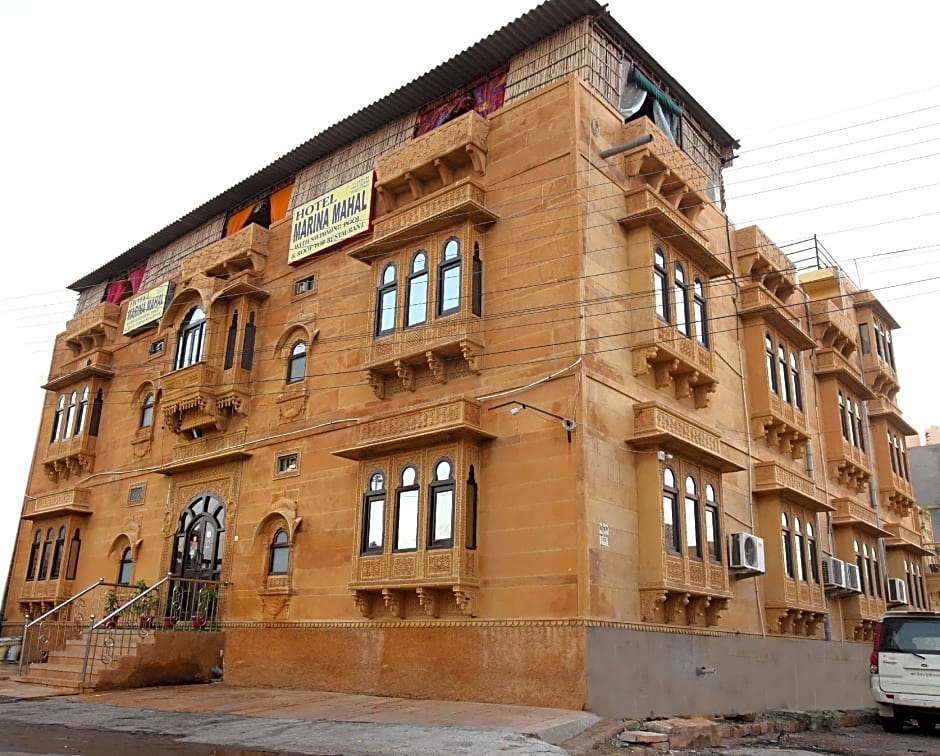 Hotel Marina Mahal