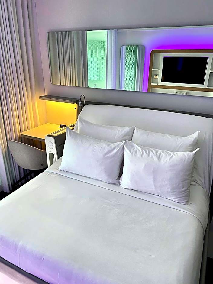 YOTEL Boston