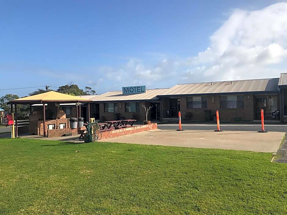 Marlo Caravan Park & Motel