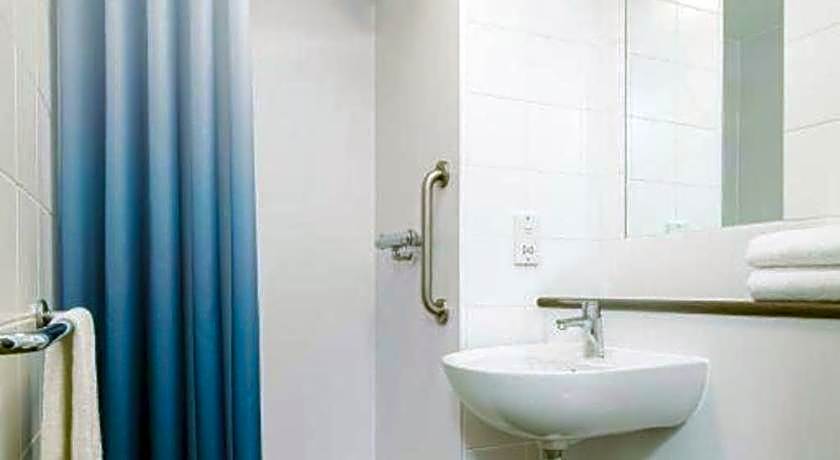 Travelodge Bicester Cherwell Valley M40