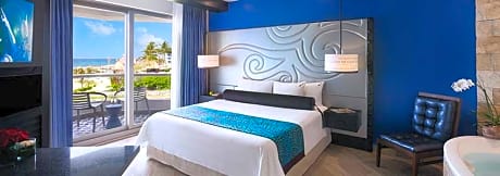 Rock Royalty Partial Ocean View King with Personal Assistant - All Inclusive