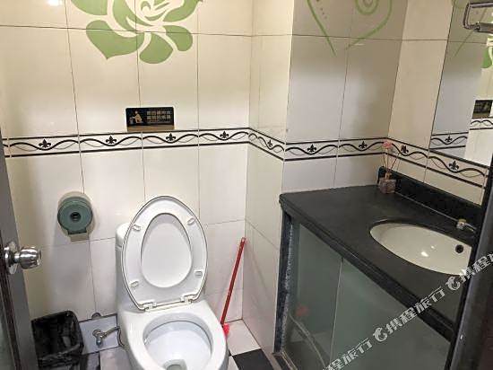 She Hehe Service Apartment (Guangzhou Weinan University  Subway Station)