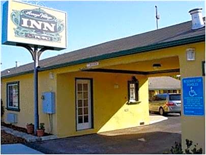 Arroyo Village Inn