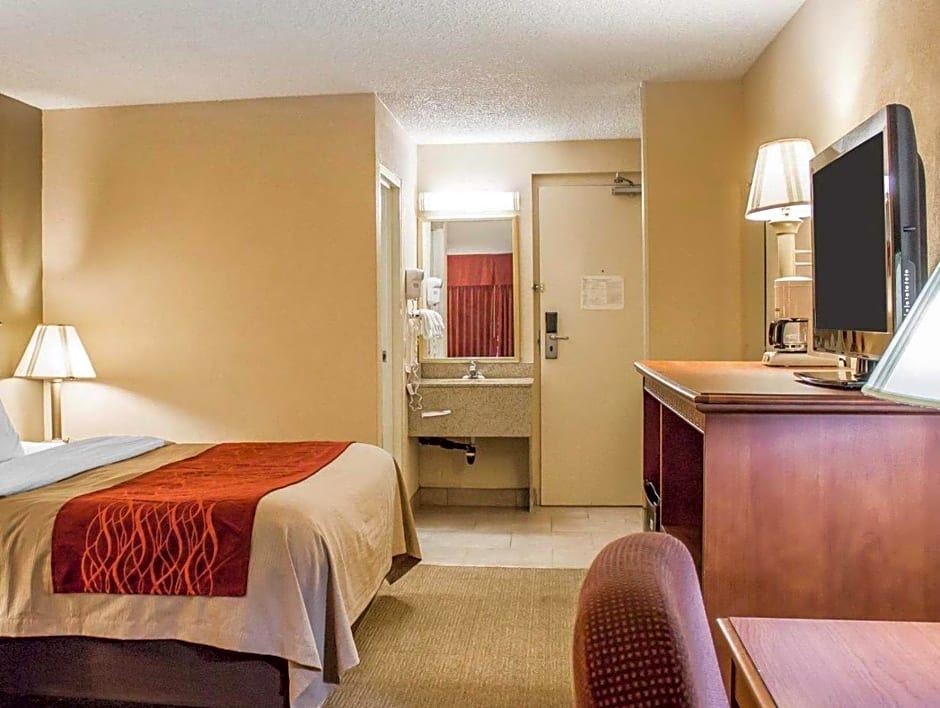 Quality Inn Huron