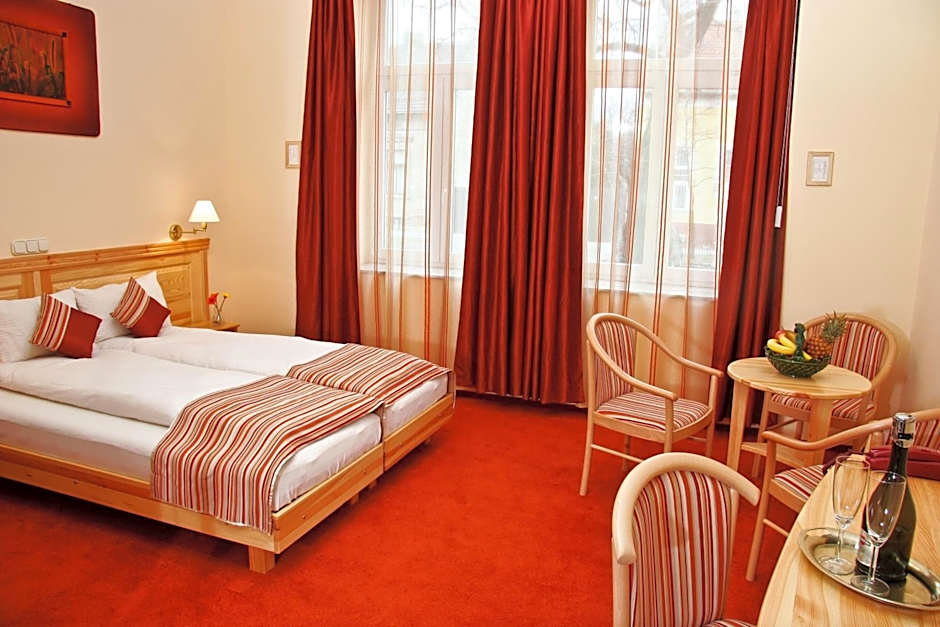 Hotel Manzard Panzio