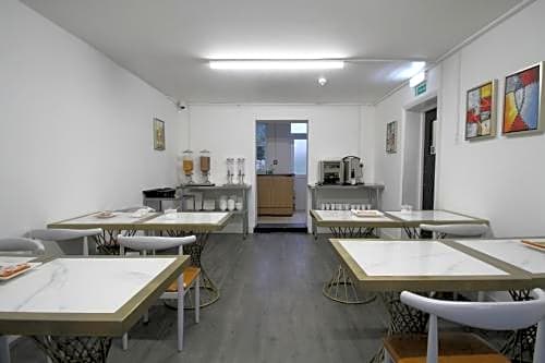 OYO Greenleafe Hotel