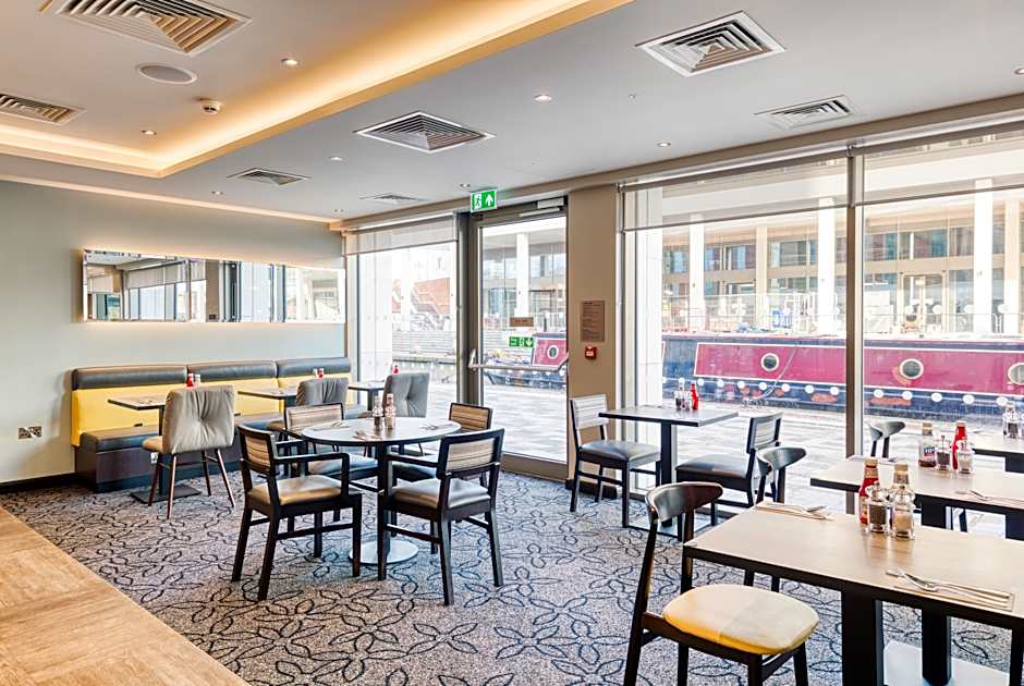 Premier Inn Banbury Town Centre - Castle Quay