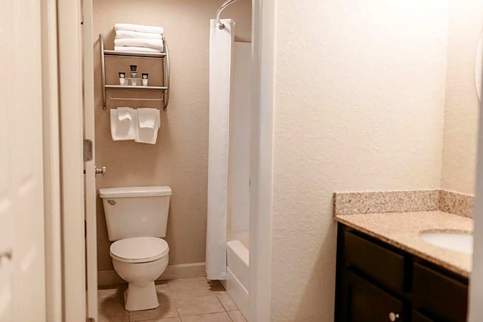 Eastland Suites Hotel & Conference Center