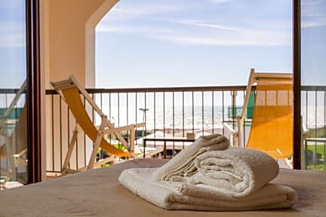 Civico Zero Resort