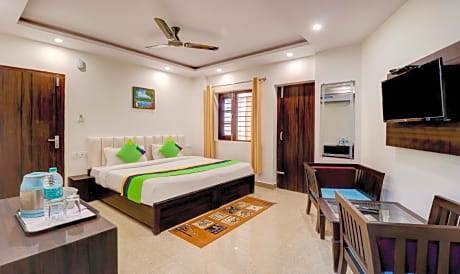 Itsy Hotels NV, Tapovan