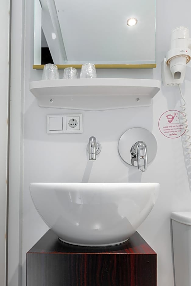 Qbic Hotel WTC Amsterdam