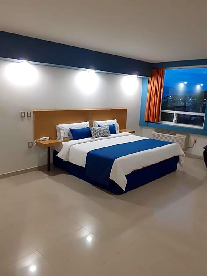 Hotel CEO
