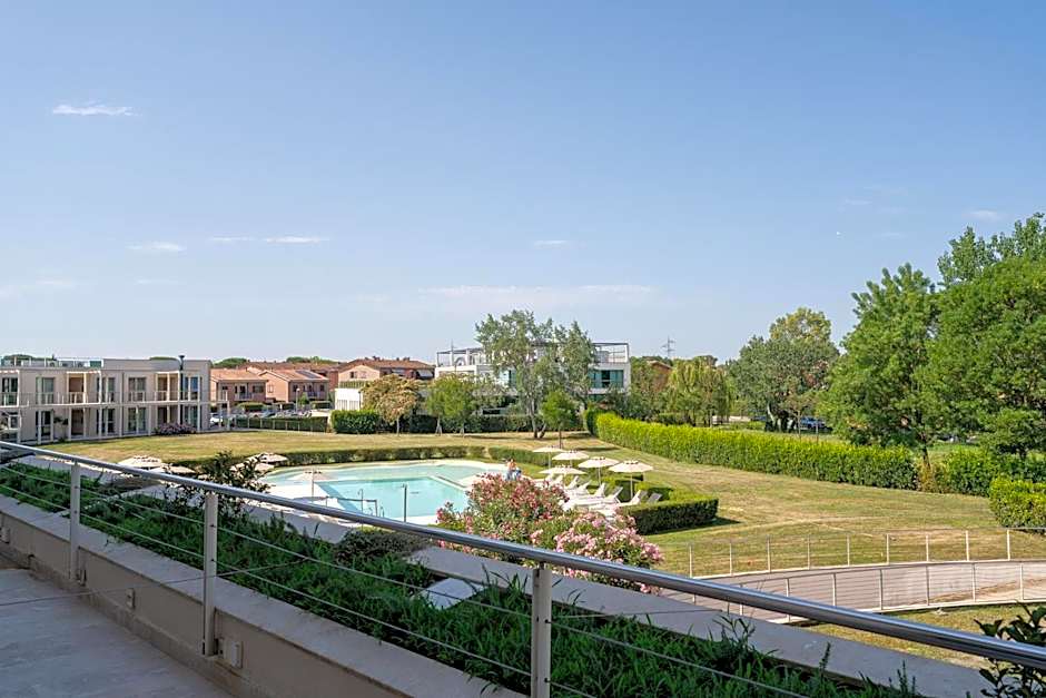 Smy Pisa Plaza