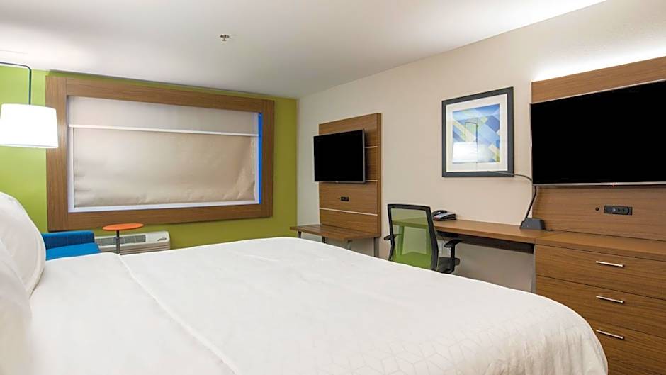 Holiday Inn Express & Suites Racine By IHG