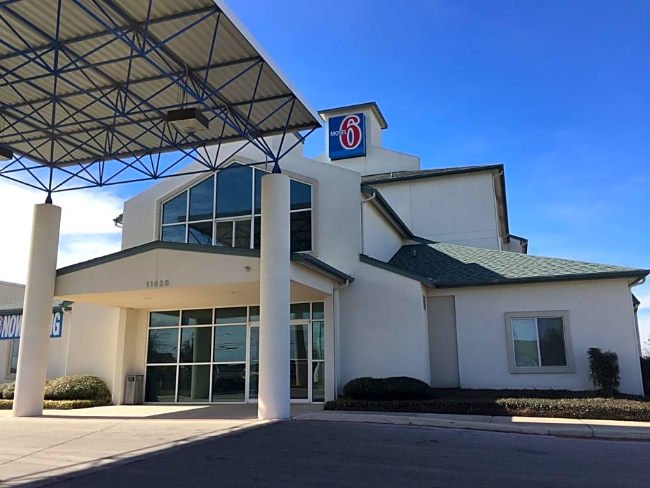 Motel 6-San Antonio, TX - Sea World North