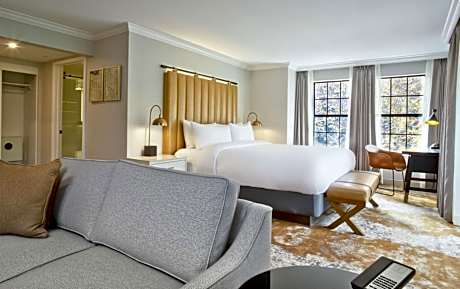 Junior King Suite with Balcony