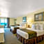 Ramada by Wyndham Panama City Beach / Beachfront